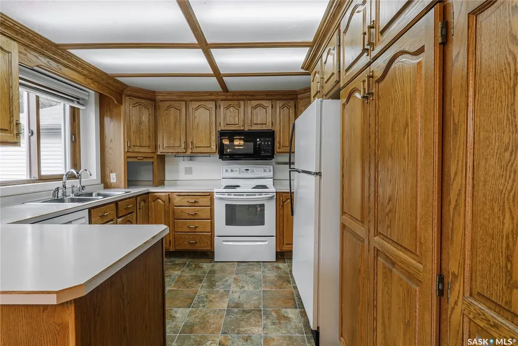 3338 Calder Crescent Saskatoon SK S7J 4W5