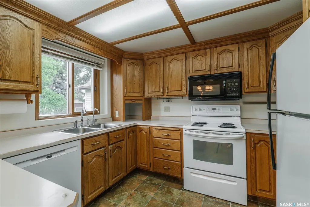 3338 Calder Crescent Saskatoon SK S7J 4W5