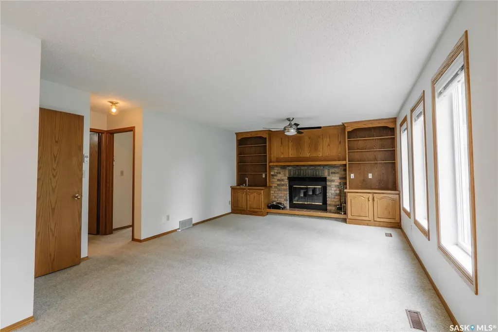 3338 Calder Crescent Saskatoon SK S7J 4W5