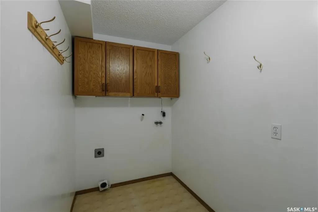 3338 Calder Crescent Saskatoon SK S7J 4W5