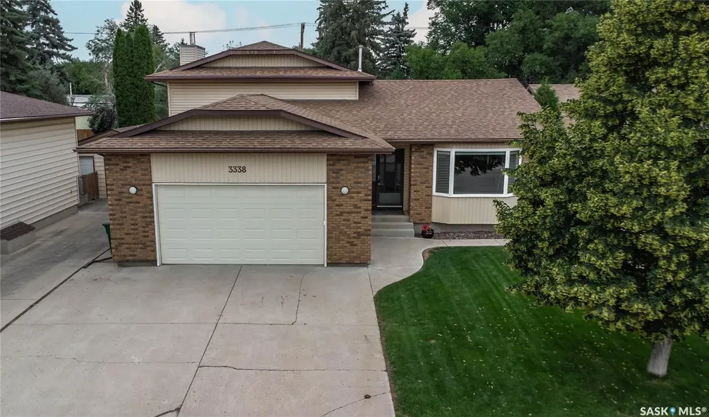 3338 Calder Crescent Saskatoon SK S7J 4W5