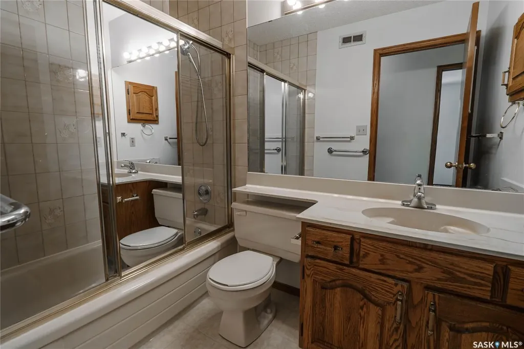 3338 Calder Crescent Saskatoon SK S7J 4W5