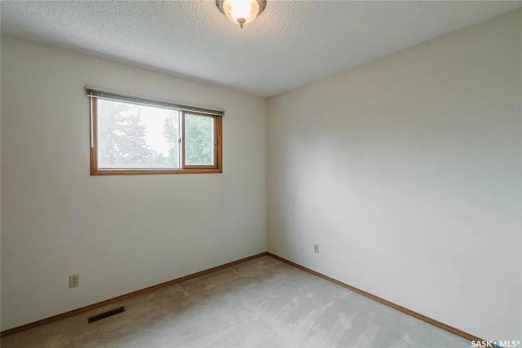 3338 Calder Crescent Saskatoon SK S7J 4W5