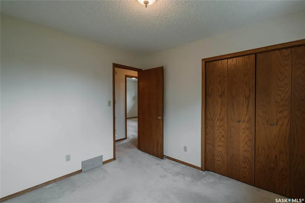 3338 Calder Crescent Saskatoon SK S7J 4W5