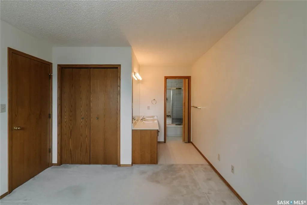 3338 Calder Crescent Saskatoon SK S7J 4W5