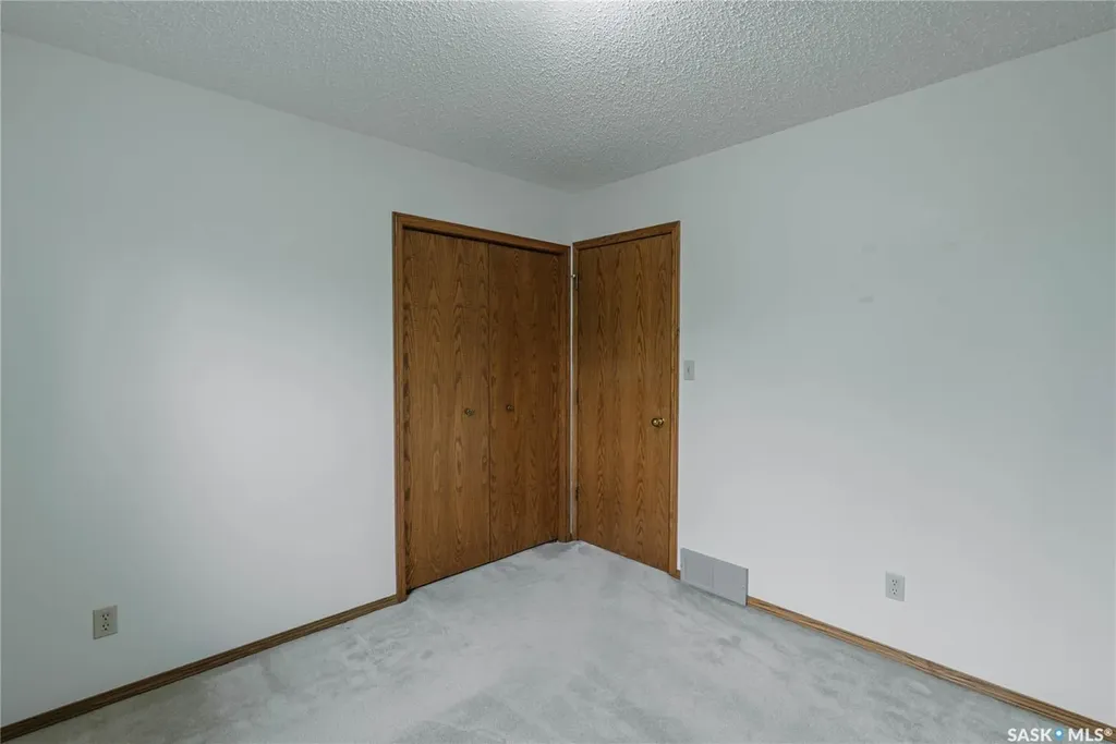 3338 Calder Crescent Saskatoon SK S7J 4W5