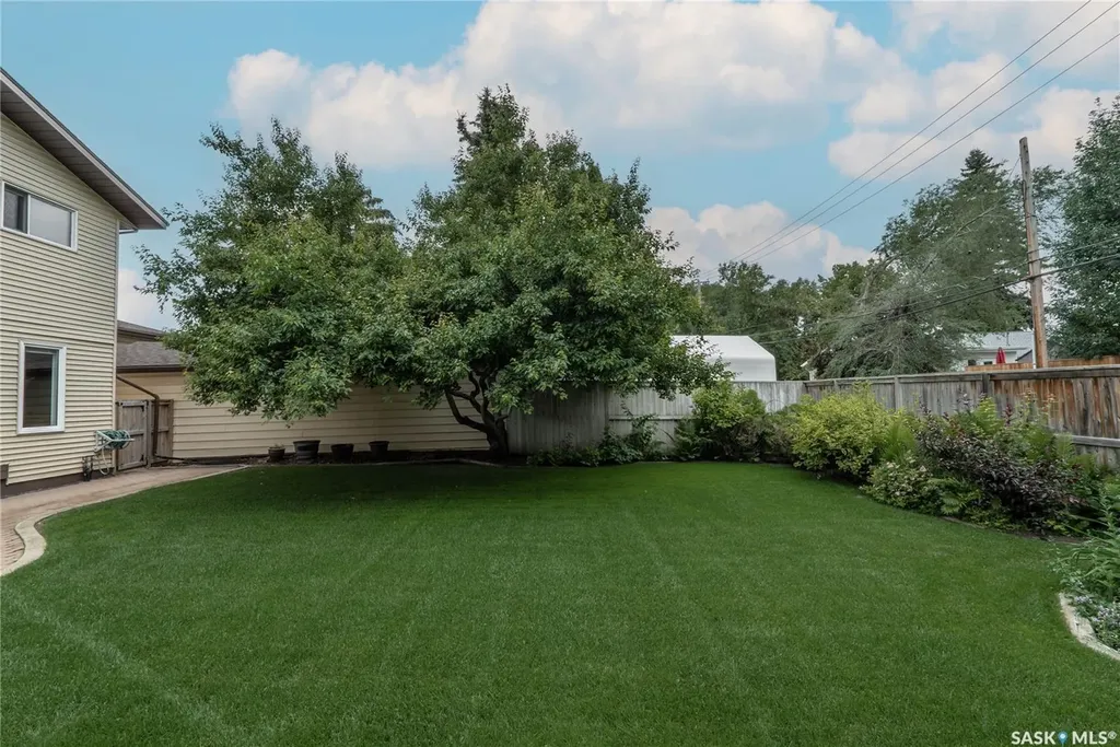 3338 Calder Crescent Saskatoon SK S7J 4W5