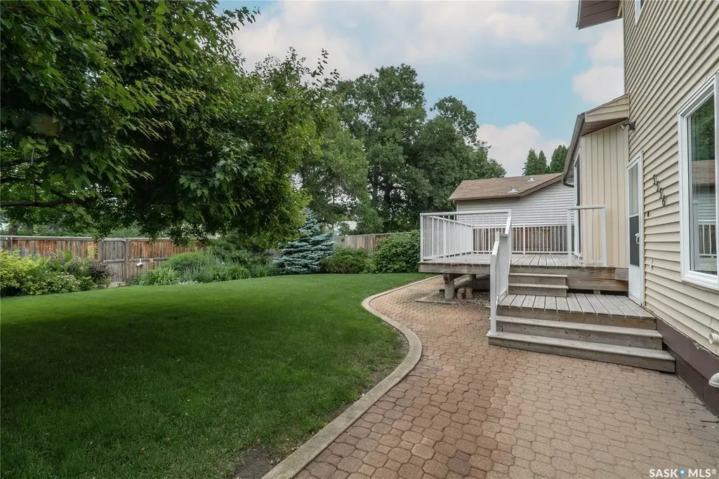 3338 Calder Crescent Saskatoon SK S7J 4W5