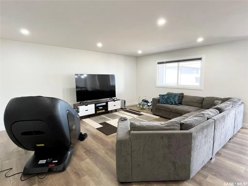 222 Nightingale Road Saskatoon SK S7L 6Y1