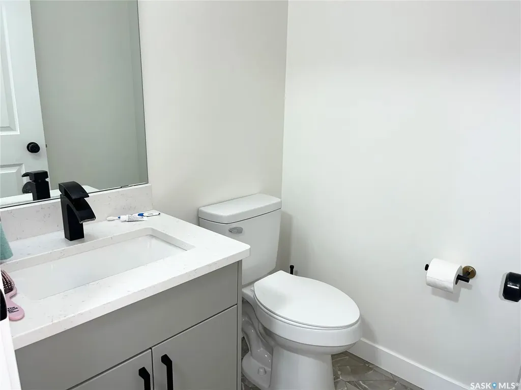 222 Nightingale Road Saskatoon SK S7L 6Y1