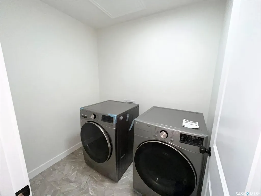 222 Nightingale Road Saskatoon SK S7L 6Y1