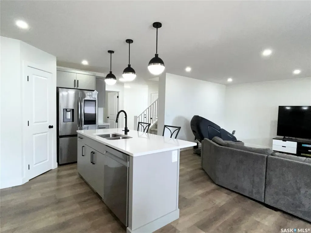 222 Nightingale Road Saskatoon SK S7L 6Y1