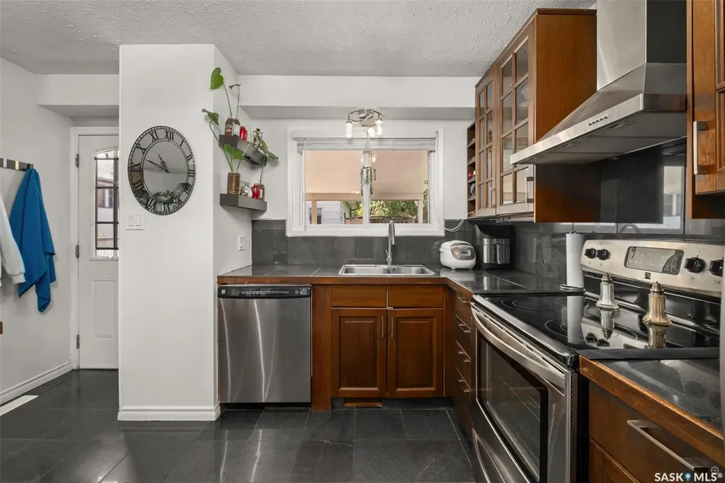 3075 Sherman Drive Prince Albert SK S6V 7H5