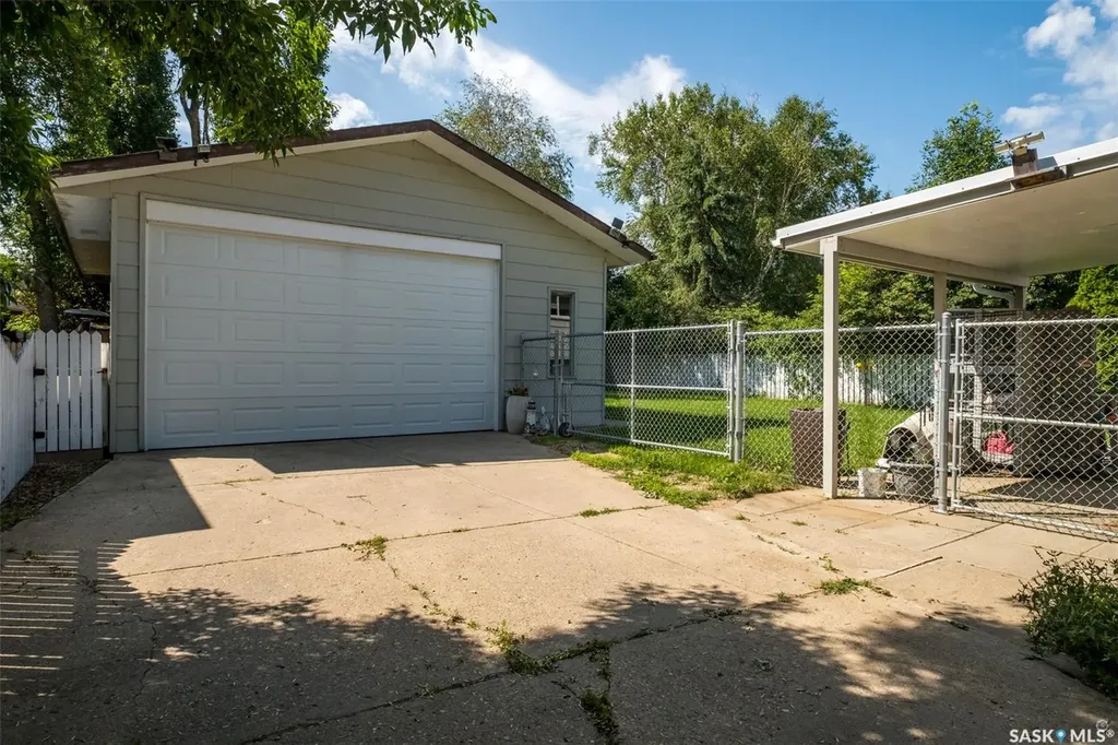 3075 Sherman Drive Prince Albert SK S6V 7H5