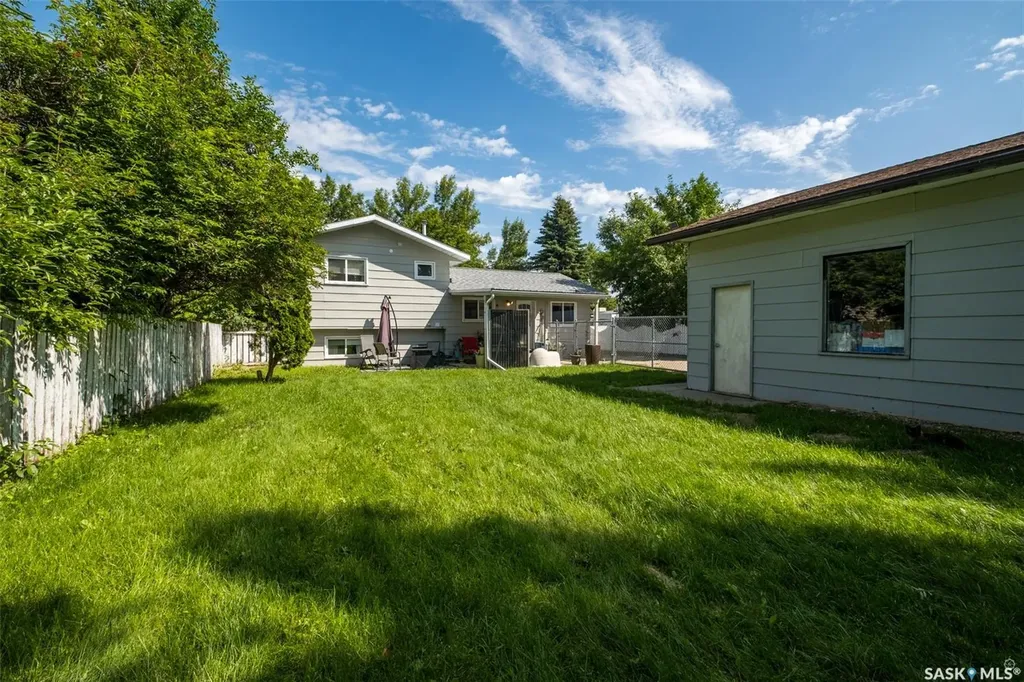 3075 Sherman Drive Prince Albert SK S6V 7H5