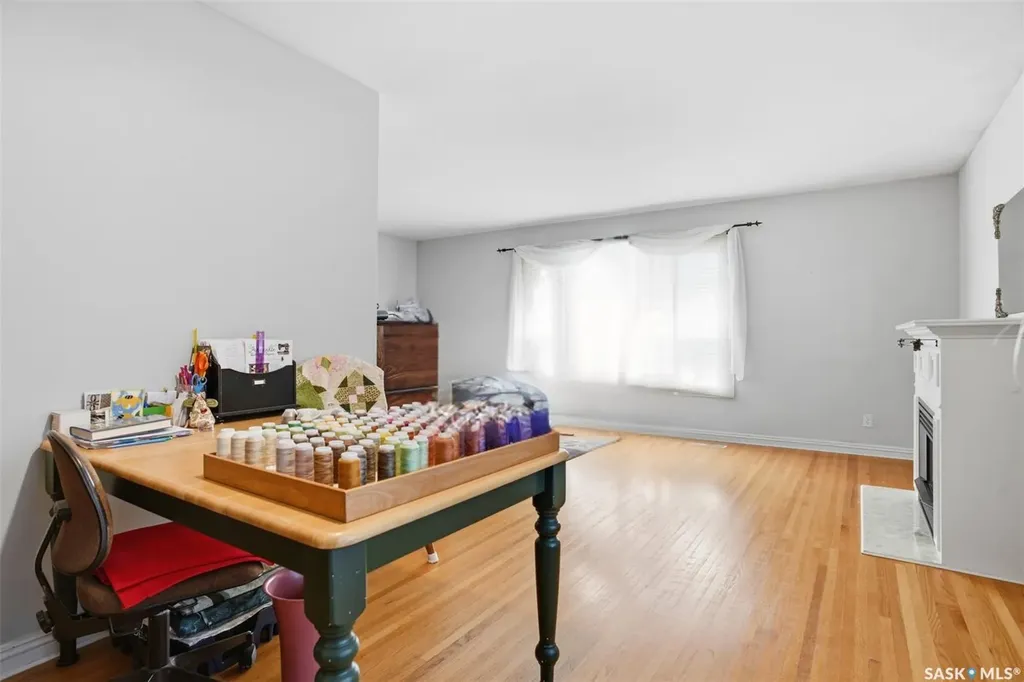 1921 Sommerfeld Avenue Saskatoon SK S7J 2E2
