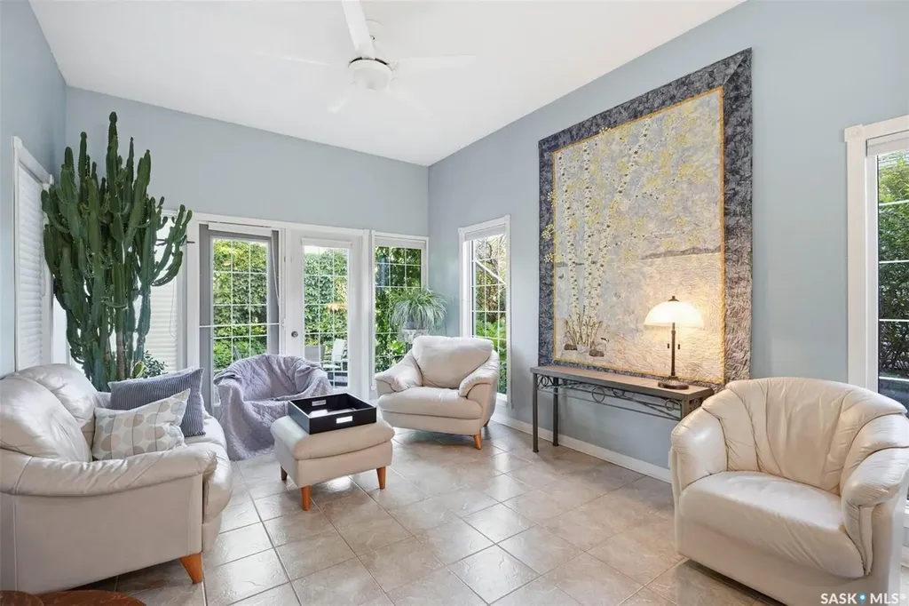 1921 Sommerfeld Avenue Saskatoon SK S7J 2E2