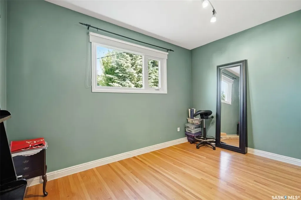 1921 Sommerfeld Avenue Saskatoon SK S7J 2E2