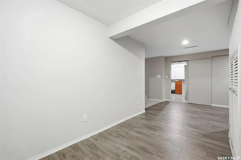1921 Sommerfeld Avenue Saskatoon SK S7J 2E2