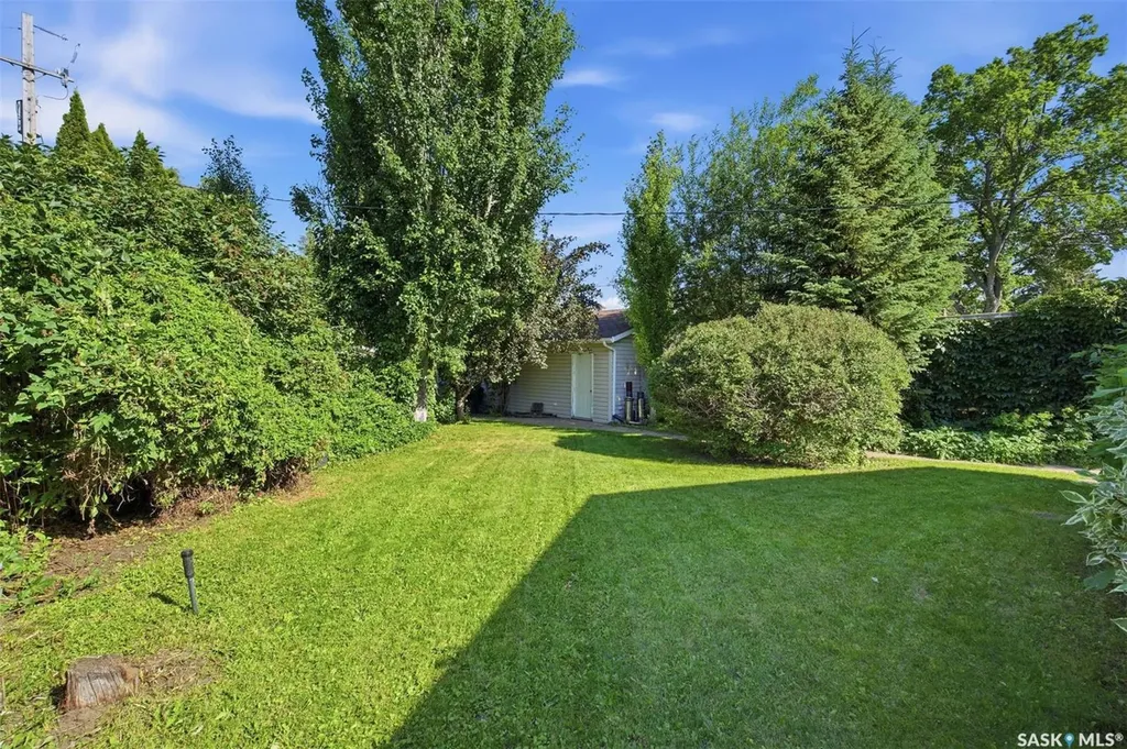 1921 Sommerfeld Avenue Saskatoon SK S7J 2E2