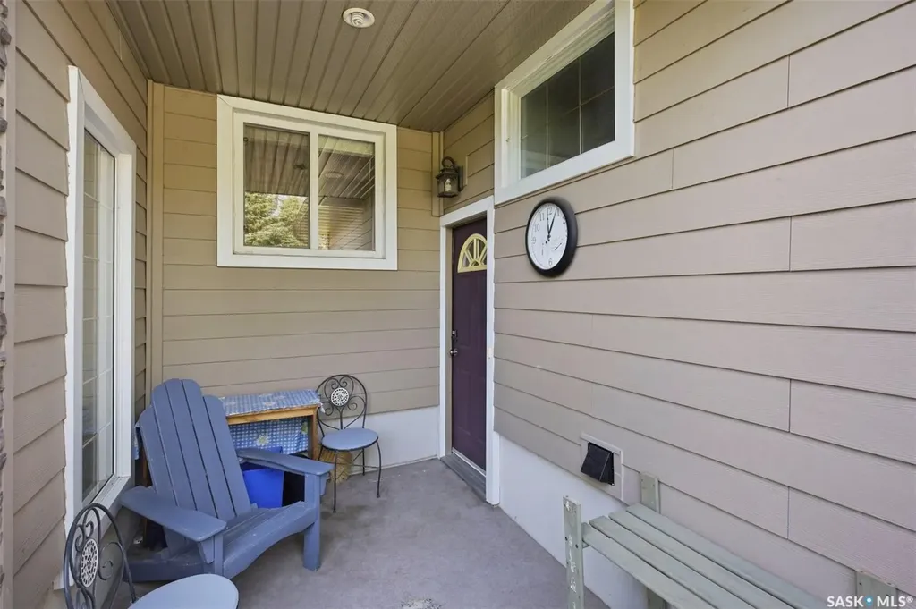1921 Sommerfeld Avenue Saskatoon SK S7J 2E2