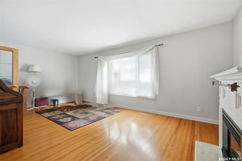 1921 Sommerfeld Avenue Saskatoon SK S7J 2E2