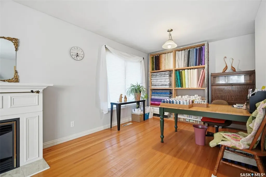 1921 Sommerfeld Avenue Saskatoon SK S7J 2E2