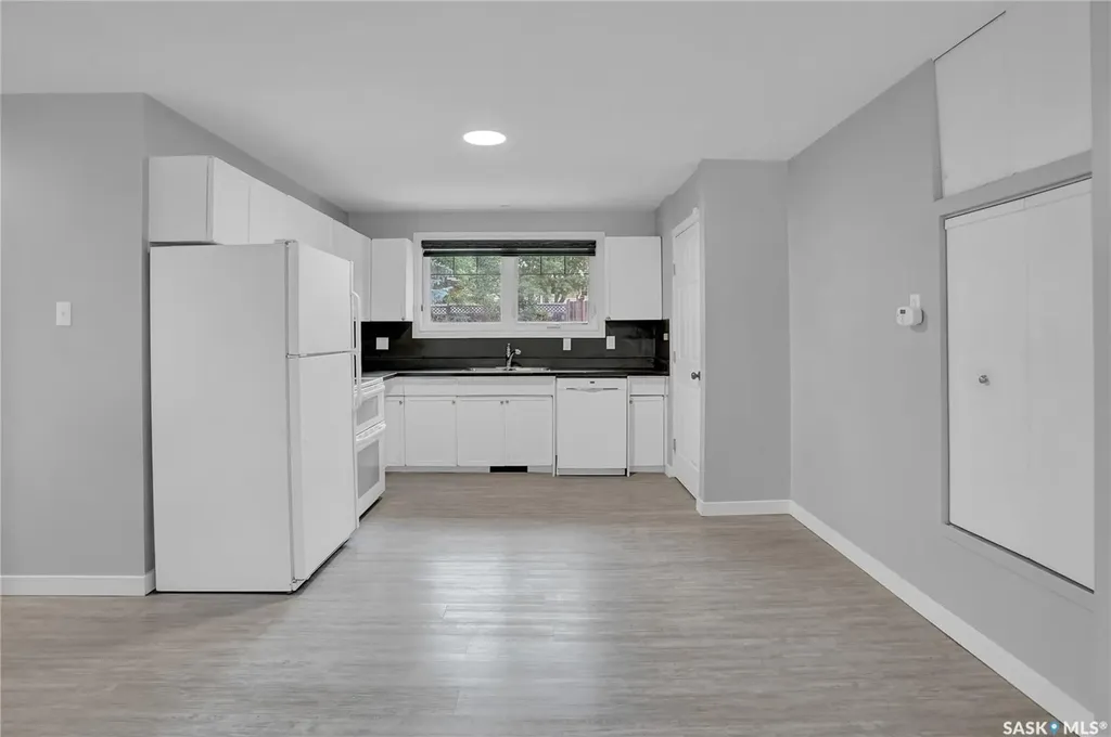 1228 Athabasca Street W Moose Jaw SK S6H 6C6