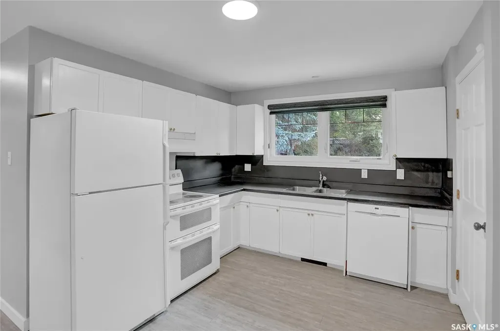 1228 Athabasca Street W Moose Jaw SK S6H 6C6
