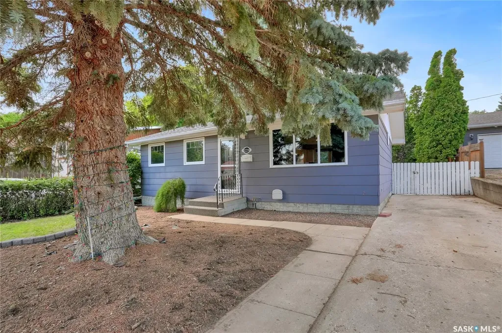 1228 Athabasca Street W Moose Jaw SK S6H 6C6