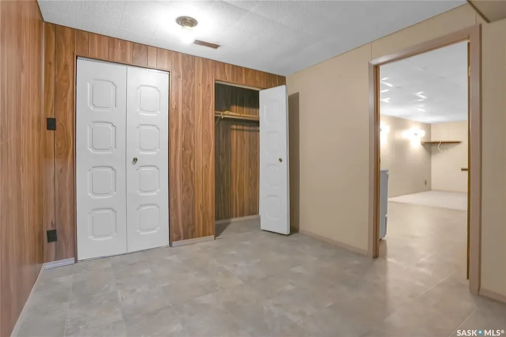 1228 Athabasca Street W Moose Jaw SK S6H 6C6