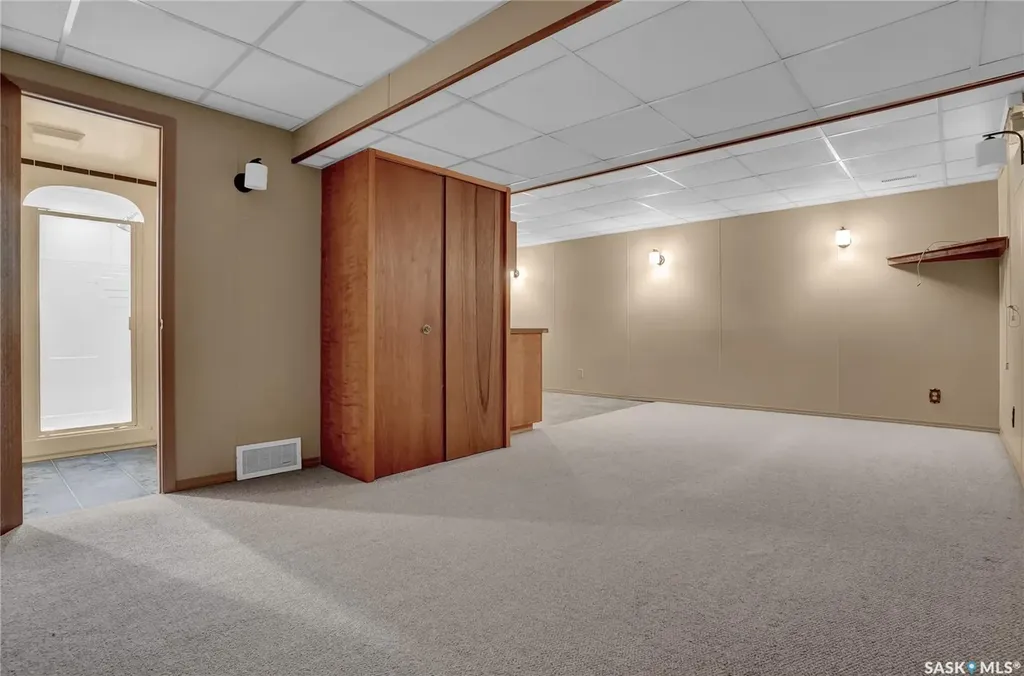 1228 Athabasca Street W Moose Jaw SK S6H 6C6