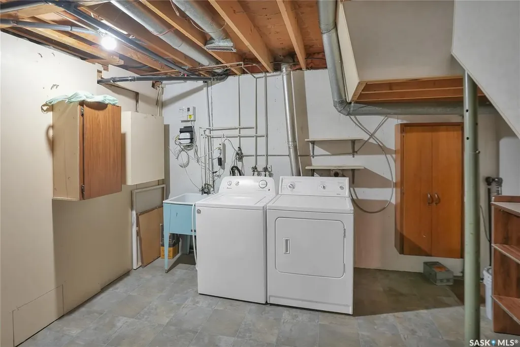1228 Athabasca Street W Moose Jaw SK S6H 6C6