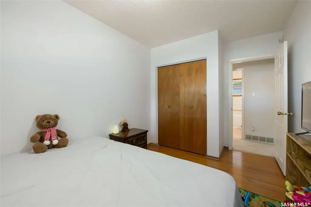 4343 England Road Regina SK S4R 4P2