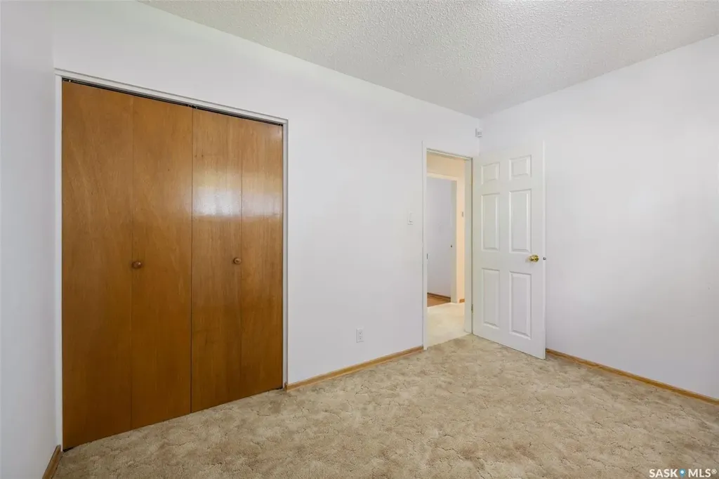 4343 England Road Regina SK S4R 4P2