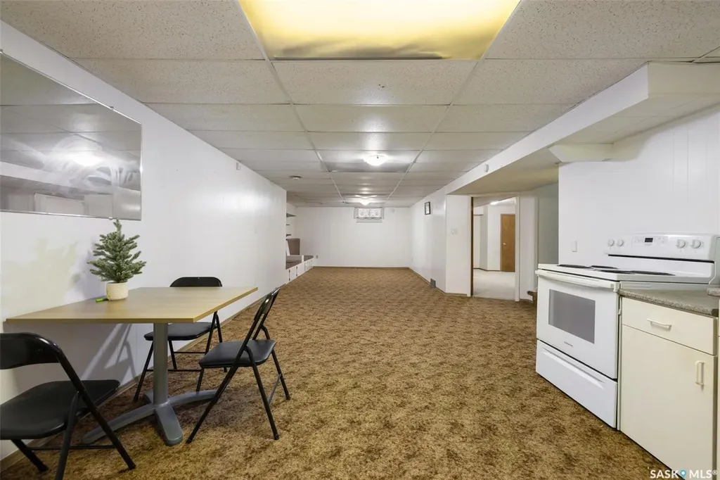 4343 England Road Regina SK S4R 4P2