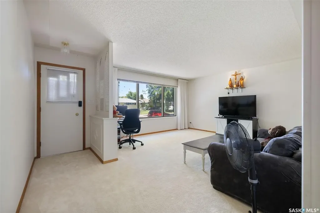 4343 England Road Regina SK S4R 4P2