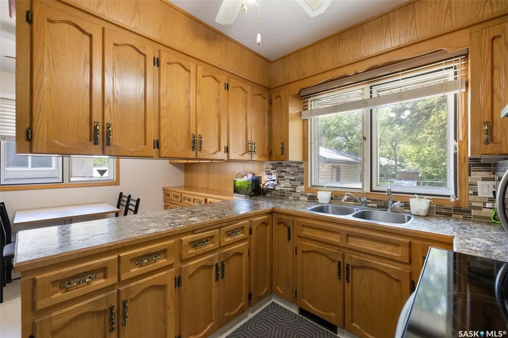 4343 England Road Regina SK S4R 4P2