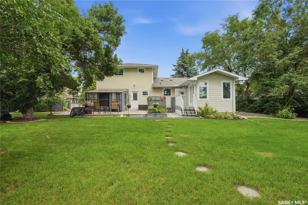 22 Wesson Bay Regina SK S4S 6J5