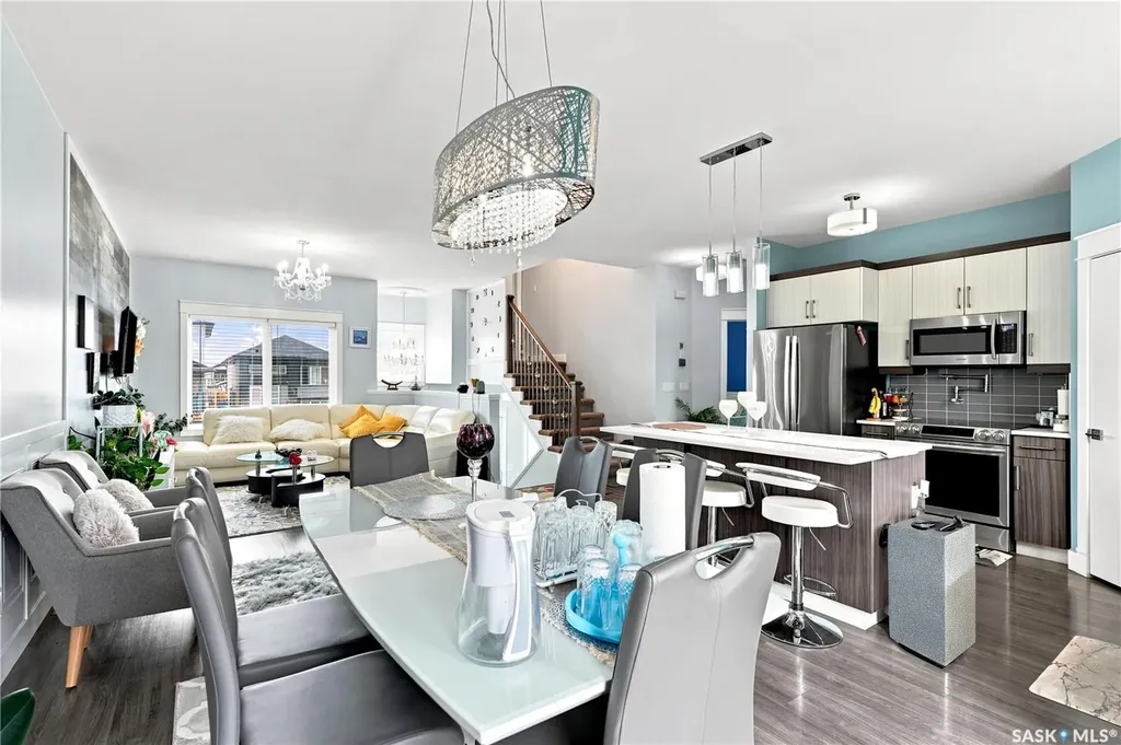 223 Ells Crescent Saskatoon SK S7L 6K6