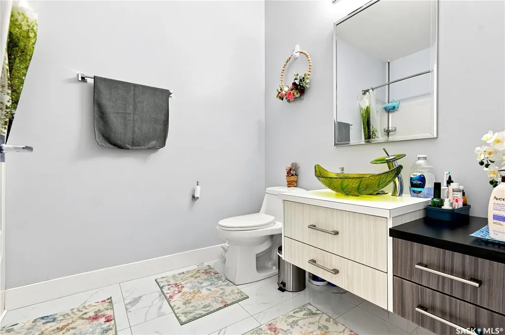 223 Ells Crescent Saskatoon SK S7L 6K6