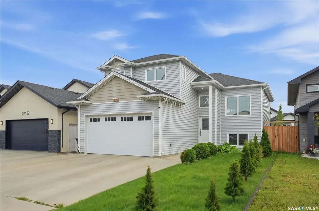 223 Ells Crescent Saskatoon SK S7L 6K6