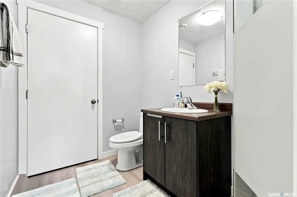 223 Ells Crescent Saskatoon SK S7L 6K6