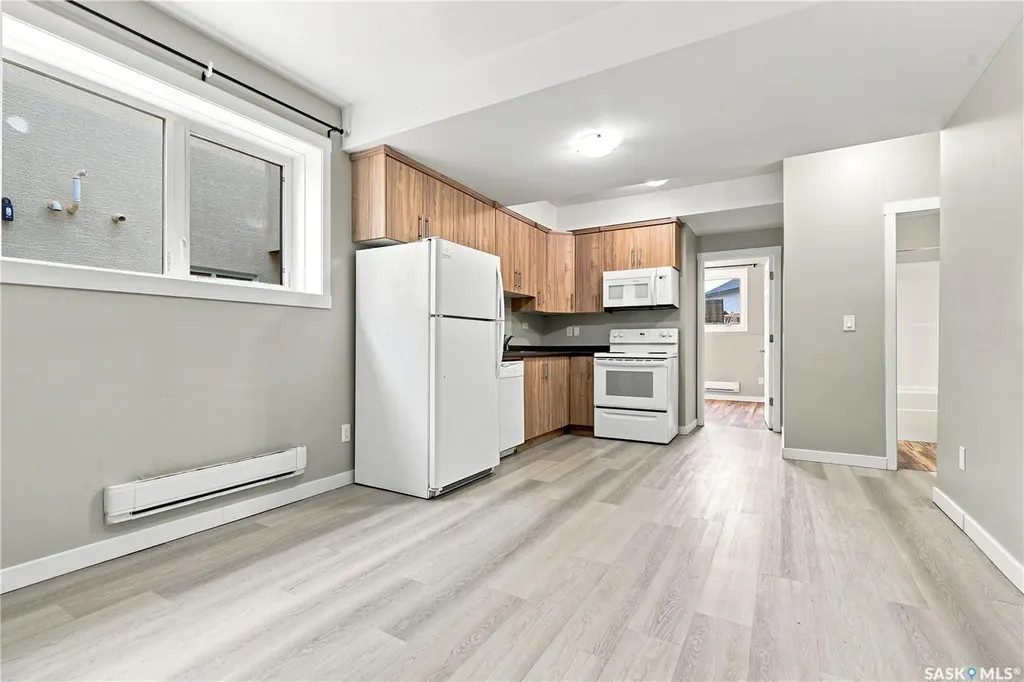223 Ells Crescent Saskatoon SK S7L 6K6