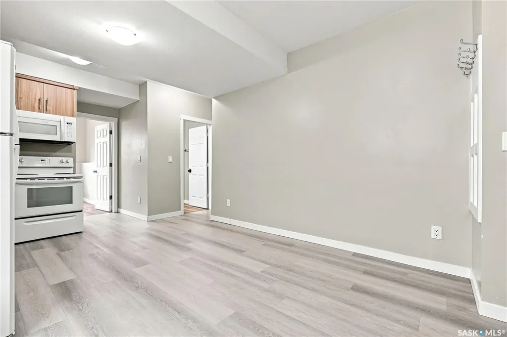 223 Ells Crescent Saskatoon SK S7L 6K6