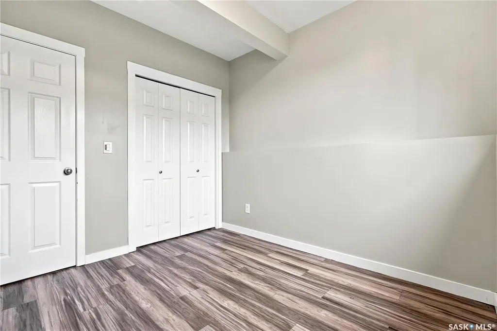 223 Ells Crescent Saskatoon SK S7L 6K6