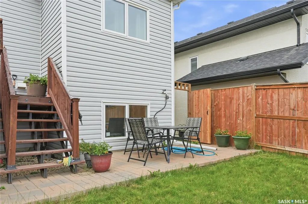 223 Ells Crescent Saskatoon SK S7L 6K6