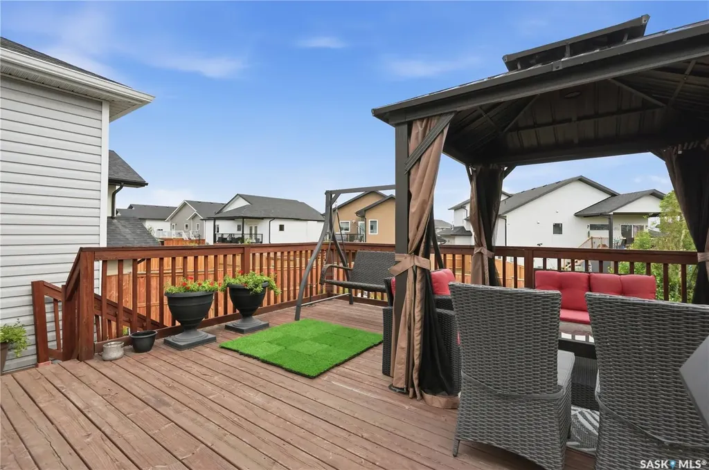 223 Ells Crescent Saskatoon SK S7L 6K6