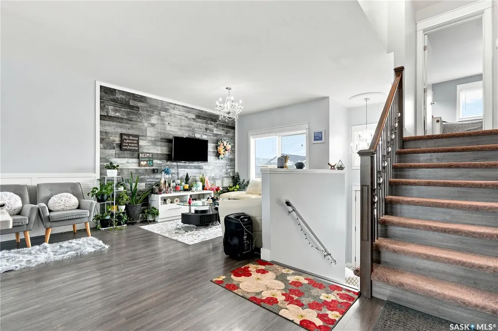 223 Ells Crescent Saskatoon SK S7L 6K6