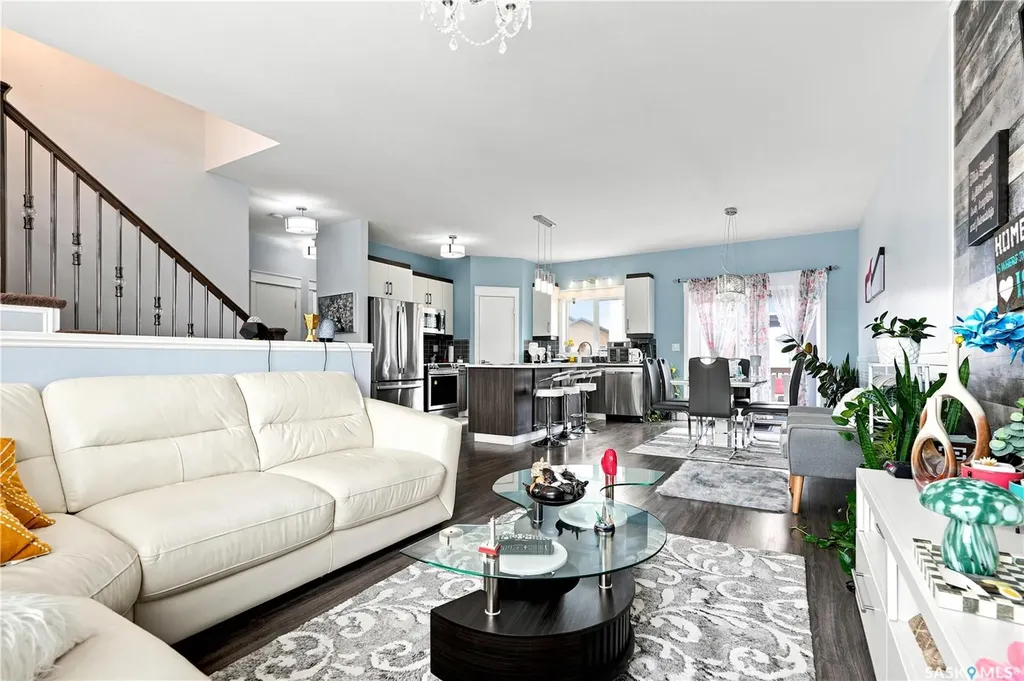 223 Ells Crescent Saskatoon SK S7L 6K6